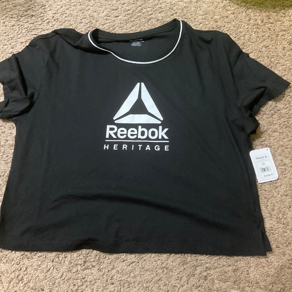 Reebok Women's Cropped Graphic Tee with Side Slits, Size XXL - Picture 11 of 11